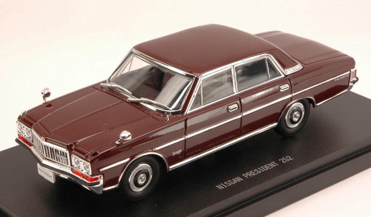 Ebbro - Nissan President 252 - 1:43