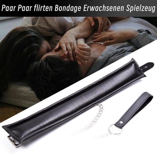 Zwart kunstleren halsband met ketting, geschikt voor volwassenen.