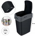 Poubelle Curver Flip Bin noire de 50L, dimensions 29cm x 37.3cm x 66cm. La taille intérieure est de 23.4cm x 31.5cm.