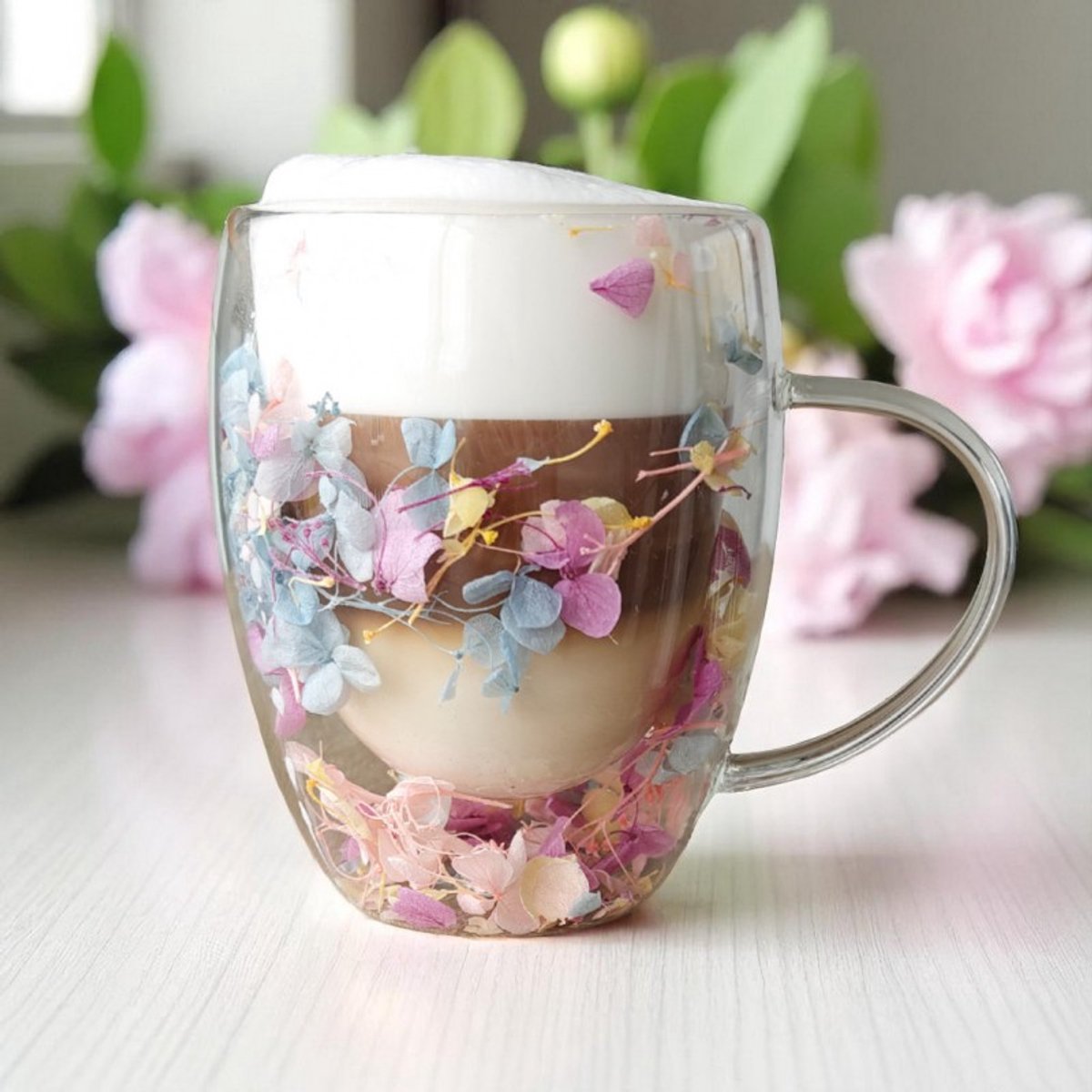 T.R Goods – 2x Dubbelwandige Koffie of Theeglazen set van 2 met Gedroogde Bloemen – 300ml – Elegant Borosilicaat Glas met Gypsophila, Hortensia & Roos – Cadeau voor Thee & Koffie
