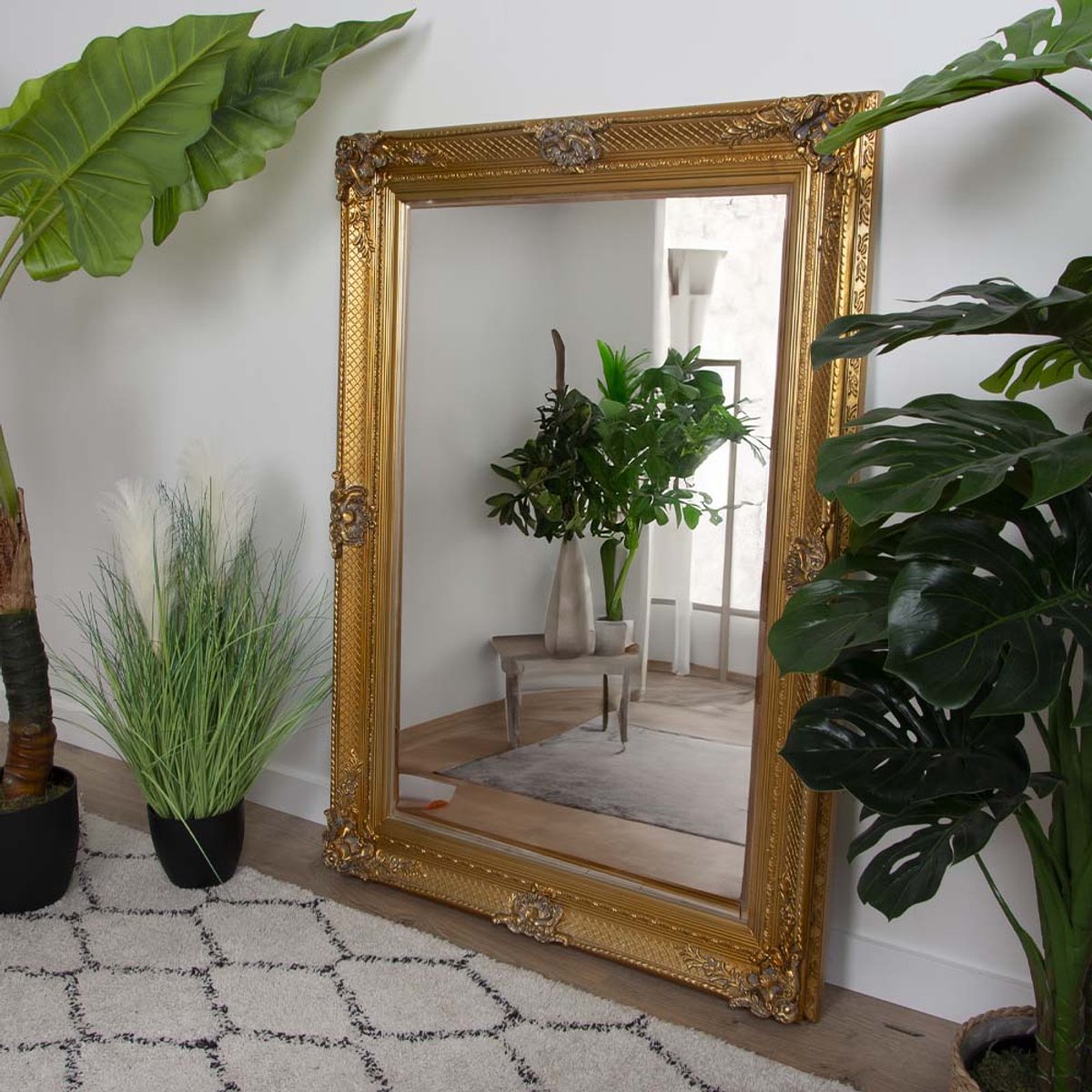 Milton & Oldbrook Wandspiegel 79 x 109 cm Belgrade Goud