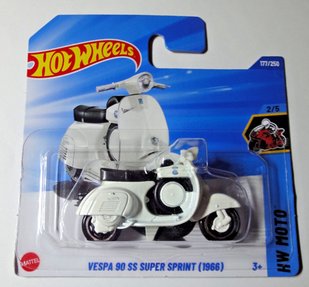 HOT WHEELS VESPA 90 SS SUPER SPRINT (1966) 177/250 BLACK WHITE HW MOTO 2/5 METAL