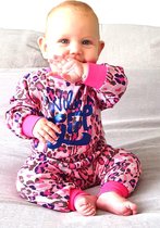 Pyjama - Newborn - Baby - Peuter - Kraamcadeau - Wild Girl - Premium collectie Frogs en Dogs -  maat 74 (6-9 mnd)