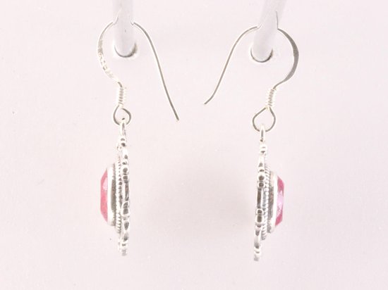 Boucles d'oreilles en argent traité avec rubis