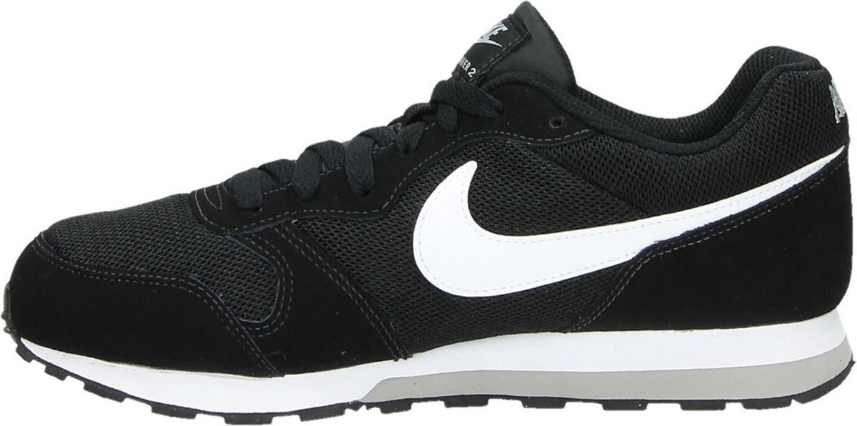 Nike Jongens Sneakers Md Runner 2 (gs) - Zwart - Maat 38,5 | bol.com