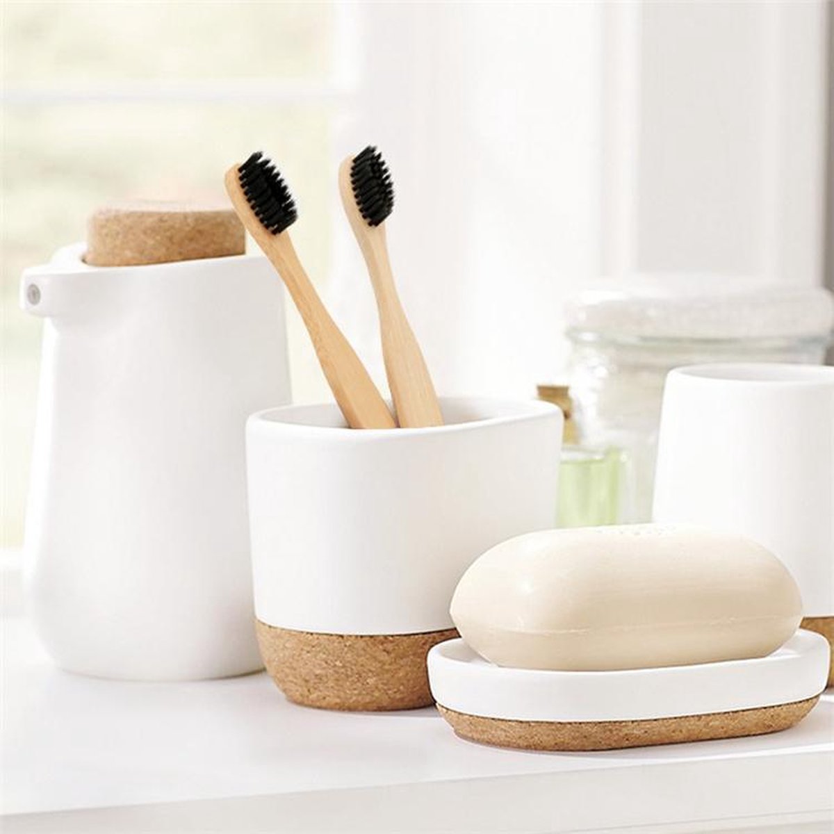 Goedkoopste 100 Bamboo Ecologische Bamboe Tandenborstel Zwart - Set van 4 - Recyclebaar en Biologisch afbreekbaar