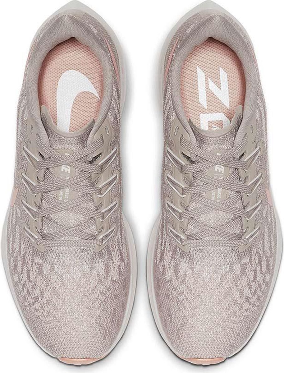 Nike Air Zoom Pegasus 36 Dames Sportschoenen - Pumice/Pink Quartz-Vast Grey-Celestial Gold - Maat 42 Nike Air Zoom Pegasus 36 Dames Sportschoenen - Pumice/Pink Quartz-Vast Grey-Celestial Gold - Maat 42