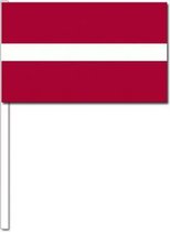 50 Letlandse zwaaivlaggetjes 12 x 24 cm