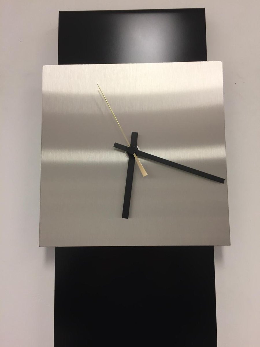 Wandklok LaBrand Export Design Black & Gold Pointer modern design