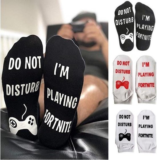 Fortnite sokken - zwart met witte tekst "Do not disturb, I'm playing Fortnite"- maat 37-42