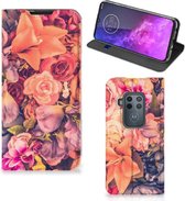 Motorola One Zoom Smart Cover Bosje Bloemen