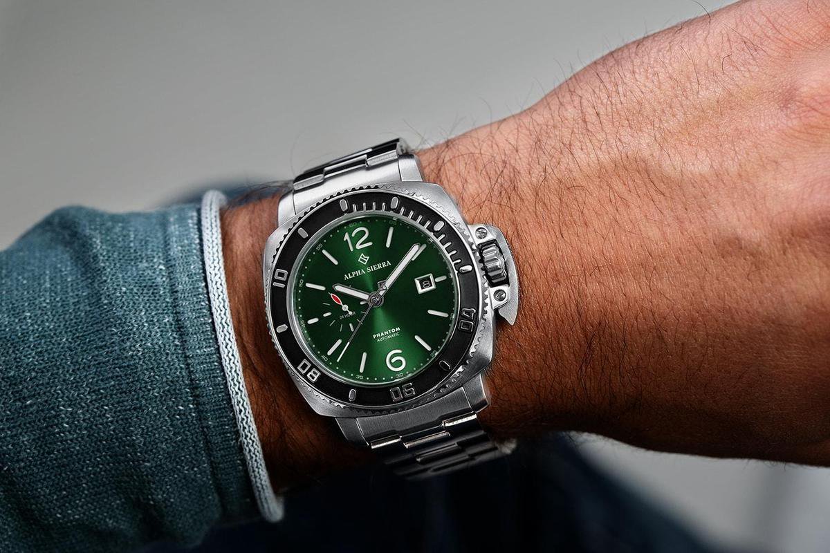 Alpha Sierra Phantom F4-G002 - Zilverkleurig - Groen - Stalen band - Herenhorloge -Ø 44 mm