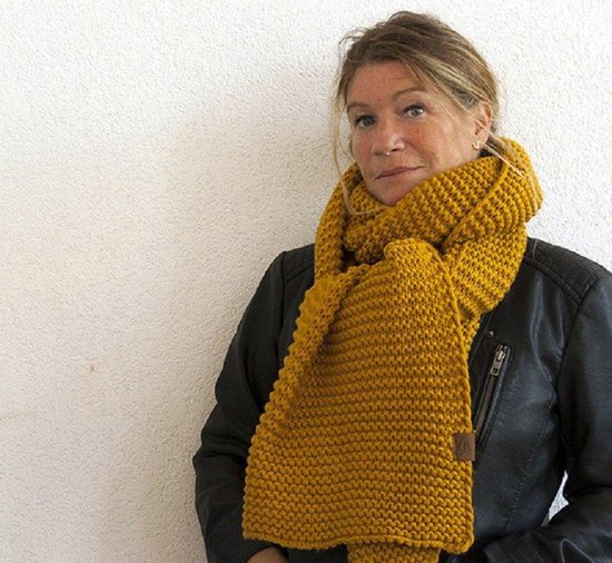 Grand foulard long tricoté Aspen | Jaune ocre | bol.com