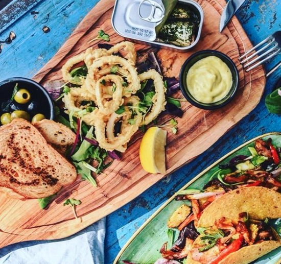 Yakelos Pure Olive Wood - Planche de service - Planche à boire - Planche à tapas - Bois d'olivier - 40-45cm