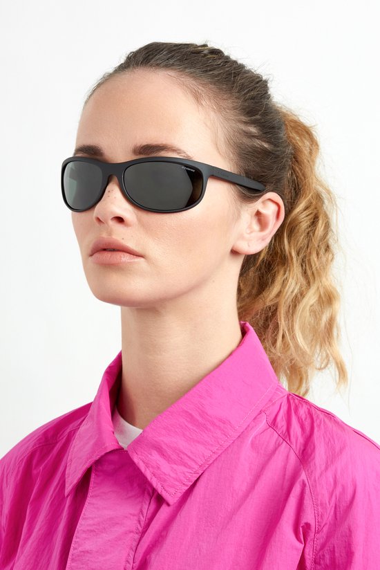 Polaroid P7334 Black/Grey Polarized 63/18/131 Mens Sunglasses Polaroid P7334 Black/Grey Polarized 63/18/131 Mens Sunglasses