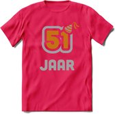 51 Jaar Feest T-Shirt | Goud - Zilver | Grappig Verjaardag Cadeau Shirt | Dames - Heren - Unisex | Tshirt Kleding Kado | - Roze - S