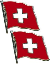 2x stuks pin speldje-broche Vlag Zwitserland 20 mm / Feestartikelen voor supporters
