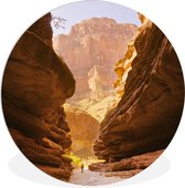 WallCircle - Wandcirkel ⌀ 150 - Man loop door de grand Canyon - Ronde schilderijen woonkamer - Wandbord rond - Muurdecoratie cirkel - Kamer decoratie binnen - Wanddecoratie muurcirkel - Woonaccessoires