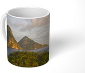 Mok - Zonsondergang valt op de Pitons van St. Lucia - 350 ML - Beker