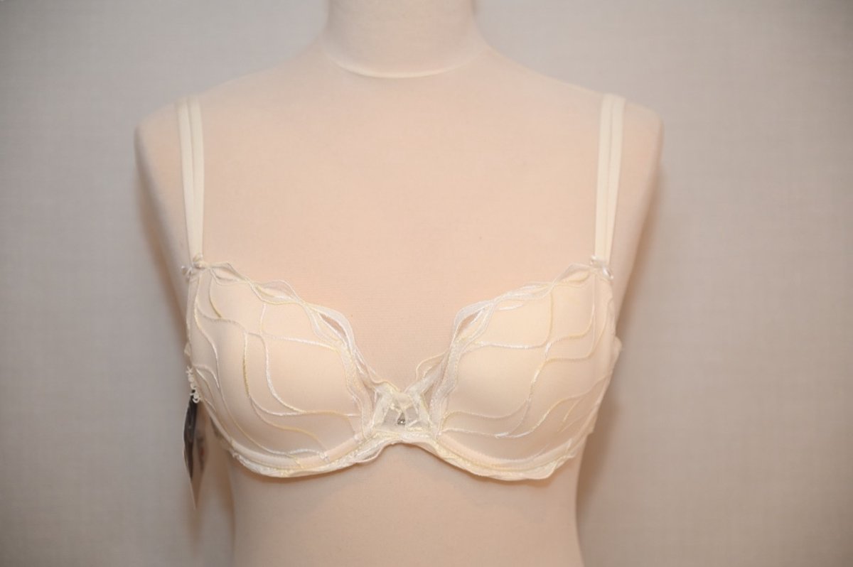 Selmark Lingerie Amanay BH - voorgevormd - A-E cup - creme - maat C 90