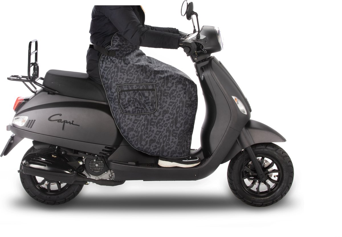 Stricto ® EasyOn - Scooter Beenkleed Universeel – Luipaard Grijs - Unieke designs – water & winddicht – beenkleed - scooter beenkleed universeel voor alle merken zoals Vespa/Kymco/ Piaggio Zip/Sym en nog veel meer.