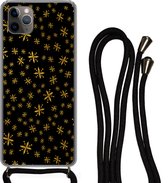Hoesje met koord Geschikt voor iPhone 11 Pro Max - Kerst - Sneeuwvlok - Goud - Siliconen - Crossbody - Backcover met Koord - Telefoonhoesje met koord - Hoesje met touw