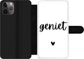 Bookcase Geschikt voor iPhone 11 Pro Max telefoonhoesje - Spreuken - Quotes - Geniet - Met vakjes - Wallet case met magneetsluiting