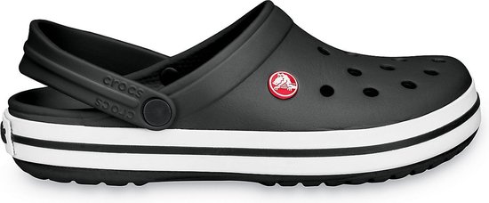Sabot Crocs Crocband noir avec rayures blanches sur la semelle et logo rouge Crocs.