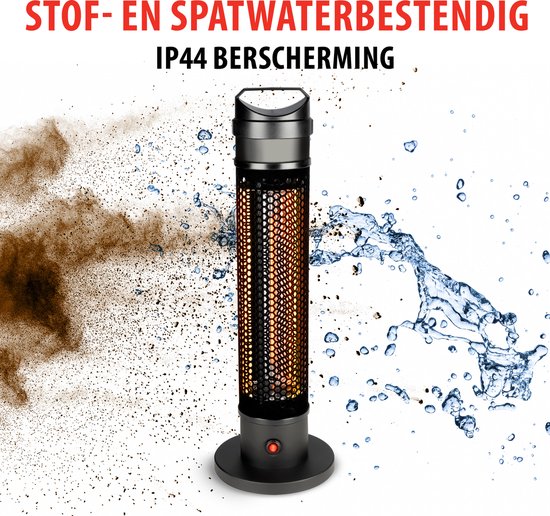 Zwarte staande infrarood heater, omringd door stof en waterstralen. Tekst: 'STOF- EN SPATWATERBESTENDIG', 'IP44 BERSCHERMING'.