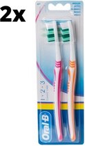 Oral B Tandenbostel Classic Care 40 Medium - 2 x 2 stuks - Voordeelverpakking