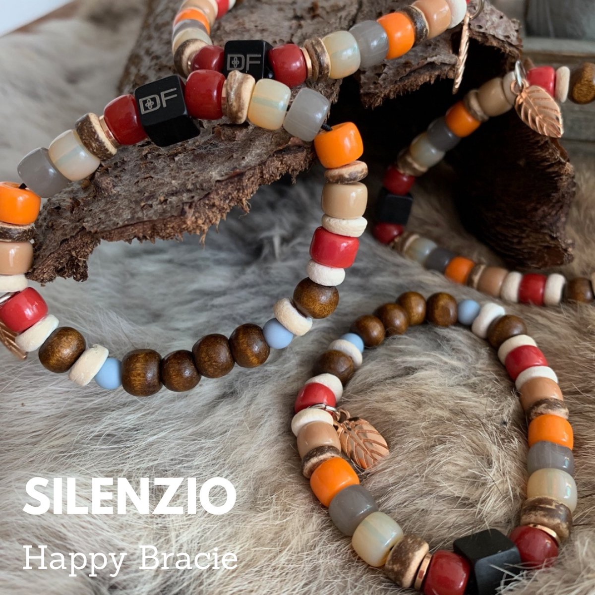 Happy Bracie Silenzio armband | Glaskralen | Rood/ oranje | exclusief sieraad | Cadeau voor haar | Liefde | Geluk | overal bij te combineren | fashion topper