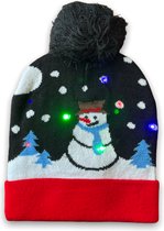 Kerstmuts | Zwart | Sneeuwpop | LED verlichting | Kerst Beanie voor Volwassenen en Kinderen | Beanie met kerstverlichting | Oh Deer | Kerstmis | Feestdagen | Merry Christmas | Kers
