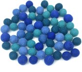 Viltballetjes - 70 stuks - Trendkleuren - Oker - Blauw - Wit - Grijs - Kinderkamer - Babykamer - 2,2cm - Wolkralen - Fairtrade