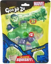 Heroes of Goo Jit Zu Marvel Hulk Super Stretch + Marvel Sticker | Superhelden Speelgoed  knuffel Speelpop | Actiefiguur voor kinderen jongens meisjes | Squishies Squishy Stretch Twist | Knuffel en speel met de Goo Jit Zu Heroes Armstrong