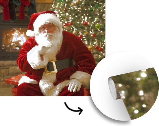 Papier peint Papier peint photo en vinyle - Père Noël avec un sapin de Noël coloré en arrière-plan, largeur 300 cm x hauteur 300 cm - Tirage photo sur papier peint (disponible en 7 tailles)