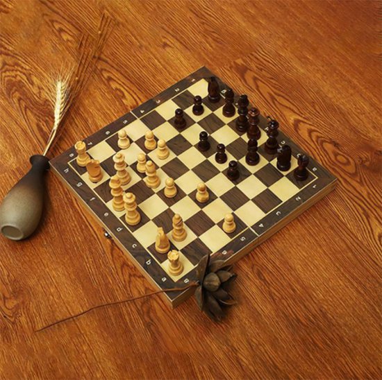Thumbnail van een extra afbeelding van het spel Merwey® Houten Schaakbord - 34 Centimeter - Magnetisch & Opvouwbaar - Met Schaakstukken - Schaak - Schaakspel - Schaakset - Hout