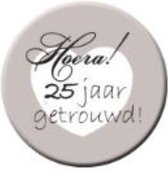 9 jubileum buttons Hoera 25 Jaar - 25 - jubileum - huwelijk - button - zilveren bruiloft