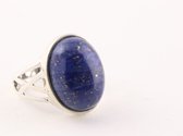 Opengewerkte zilveren ring met lapis lazuli - maat 16