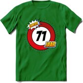 71 Jaar Hoera Verkeersbord T-Shirt | Grappig Verjaardag Cadeau | Dames - Heren | - Donker Groen - XXL