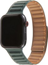 Geschikt voor Apple Watch Bandje 38/40/41mm - Leer met magneetsluiting - Groen