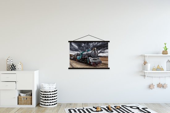 Affiche textielposter Nuages sombres au-dessus de la locomotive à vapeur 90x60 cm