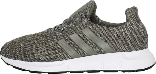 Adidas Swift Run - Maat 46 - Heren Sneakers - Groen | bol.com