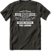 25 Jaar Legend T-Shirt | Zilver - Wit | Grappig Verjaardag en Feest Cadeau | Dames - Heren - Unisex | Kleding Kado | - Donker Grijs - S