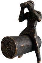 Beeld  - antiek man met verrekijker  - figuratief - kapstok  -  H20cm