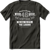 46 Jaar Legend T-Shirt | Zilver - Wit | Grappig Verjaardag en Feest Cadeau | Dames - Heren - Unisex | Kleding Kado | - Donker Grijs - L