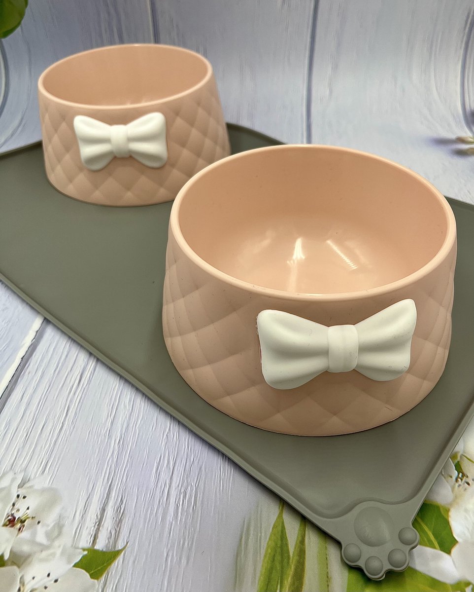 Maison Extravagante - Mochi Voerbak Hond/Kat met siliconen placemat - Set van 3 stuks - Roze - Melamine - Drinkbak - Eetbak - Huisdier - Kadotip