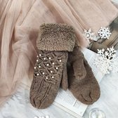 Wanten - Handschoenen - Dames - gebreid met nepbont - fleece voering - one size - Bruin met parels