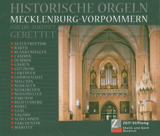 Historische orgels Mecklenburg-Vorpommern voor de toekomst gered. Binnenkant van een kerk met een orgel.