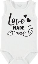 Baby Rompertje met tekst 'Love made me' | mouwloos l | wit zwart | maat 62/68 | cadeau | Kraamcadeau | Kraamkado