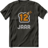 12 Jaar Feest T-Shirt | Goud - Zilver | Grappig Verjaardag Cadeau Shirt | Dames - Heren - Unisex | Tshirt Kleding Kado | - Donker Grijs - XL